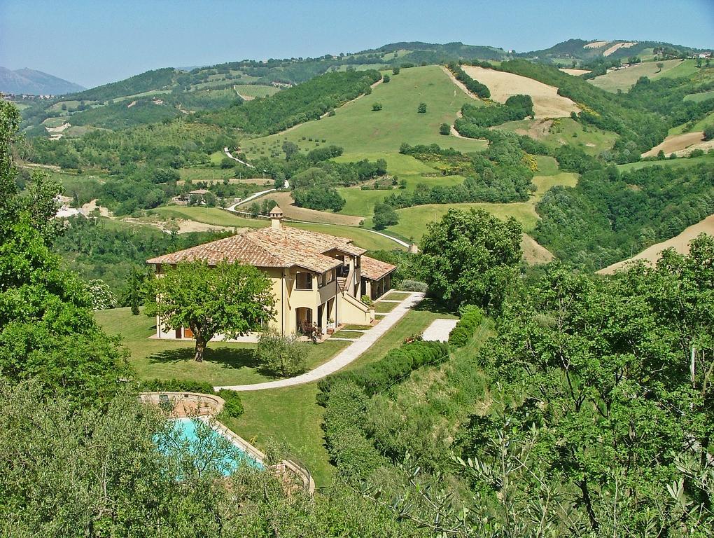 Agriturismo Castagna Alta Valfabbrica Bagian luar foto