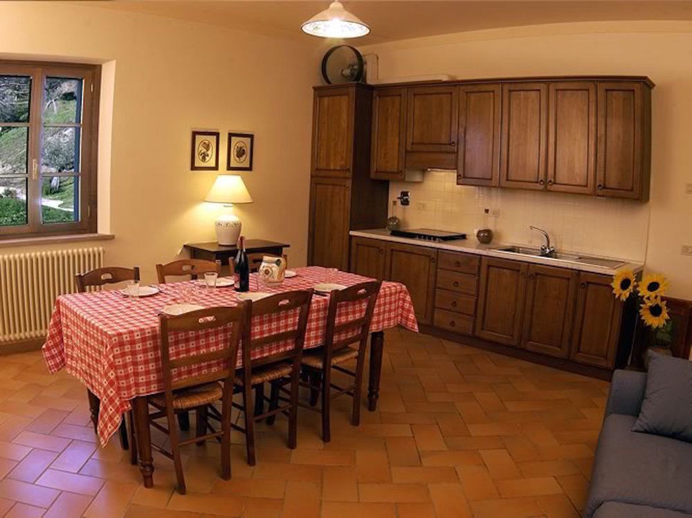 Agriturismo Castagna Alta Valfabbrica Bagian luar foto